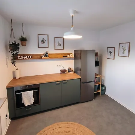 Daire Waldgefluester Melle